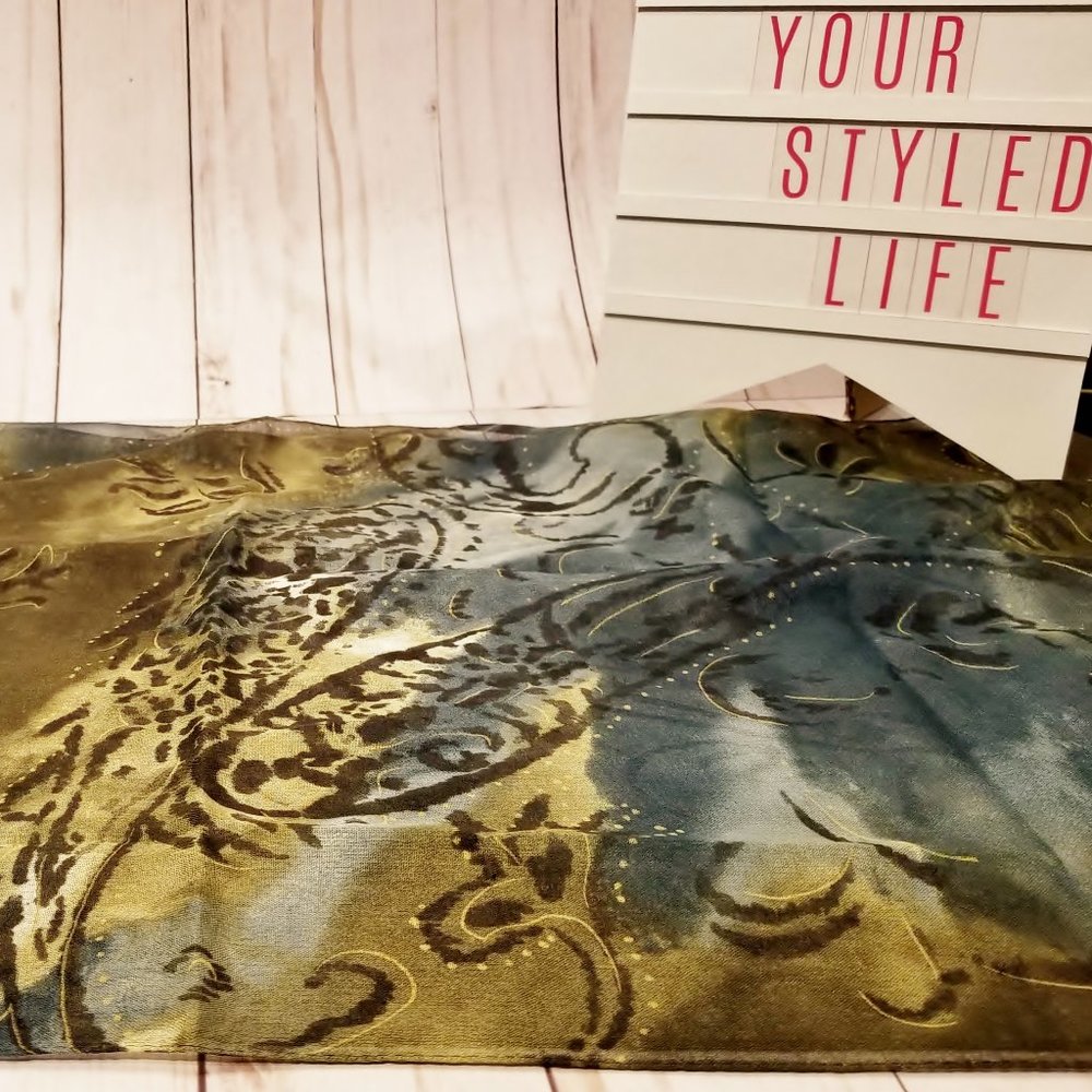 Gorgeous Green Made In Italy Women's Scarf Floral